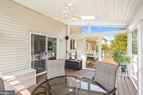 16 Dix Ln, Trenton NJ 08648-4844 exterior