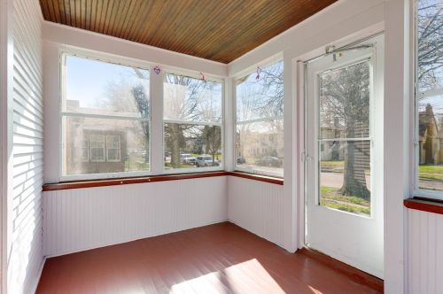 1083 Geranium Ave, Saint Paul, MN 55106-2709