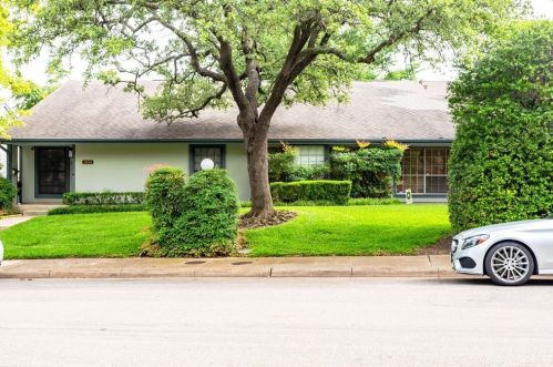 13620 Flagstone Ln, Dallas, TX 75240-5821