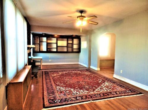 325 Taft Ave, Bridgeport, CT 06604-1927