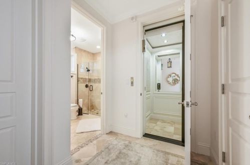 425 5th St, Naples FL  34117-2120 exterior