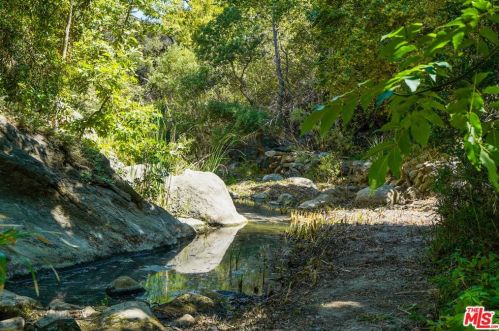 204 Topanga Canyon Blvd, Topanga CA  90290-3837 exterior