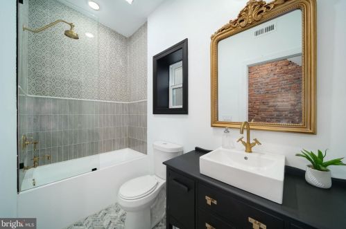 1613 15th St, Philadelphia PA  19121-3401 exterior