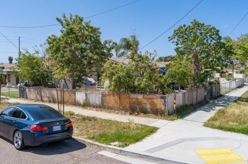 236 9th St, National City, CA 91950-3305