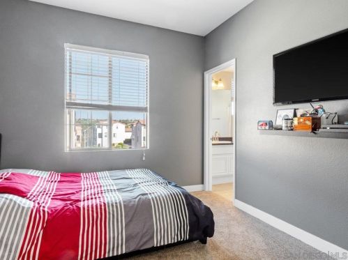 6282 Via Trato, Carlsbad CA  92009-6084 exterior