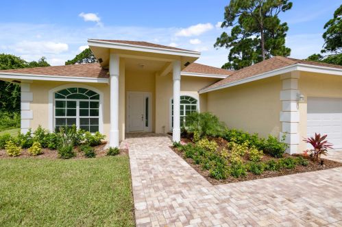 6675 49th Ct, Vero Beach, FL 32967-6413