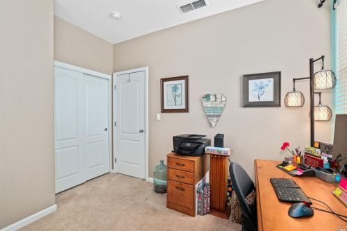 1091 Amber Rdg Ln, Vacaville CA 95687-5828 exterior