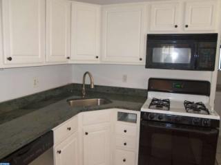 104 Seville St, Philadelphia PA  19127-1812 exterior