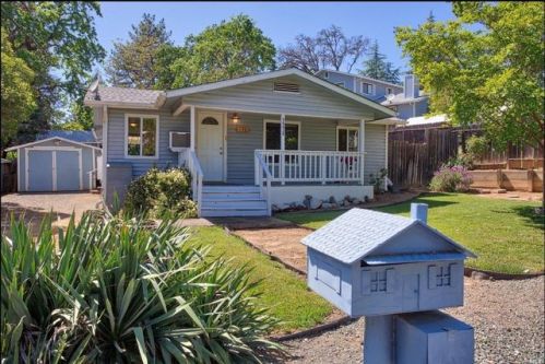 2275 Green St, Lakeport, CA 95453-3112
