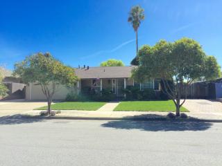 1451 Rainbow Dr, Hollister, CA 95023-5925