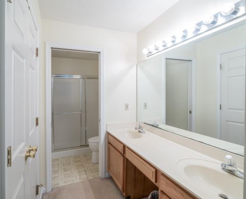 7063 Glen Kerry Ct, Florence KY  41042-3563 exterior