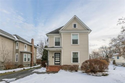 317 Gibson St, Canandaigua, NY 14424-1315