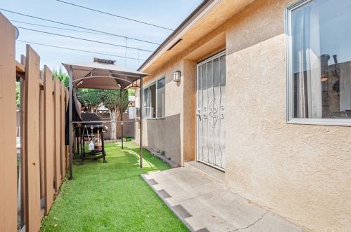 15155 Woodruff Pl, Bellflower CA  90706-4067 exterior