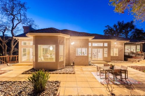 21461 Saratoga Hills Rd, Saratoga CA  95070-5377 exterior