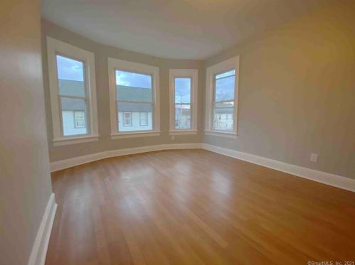 263 Jefferson St, Bridgeport CT 06607-2422 exterior