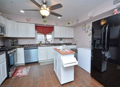 812 Kennedy Blvd, Manville NJ  08835-2148 exterior