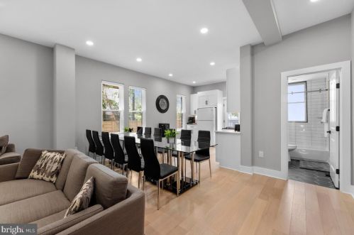 1017 Euclid St, Washington, DC 20001-3999