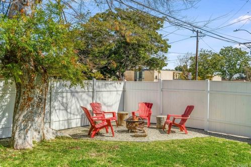 1604 Hickory Ave, Torrance CA 90503-7219 exterior