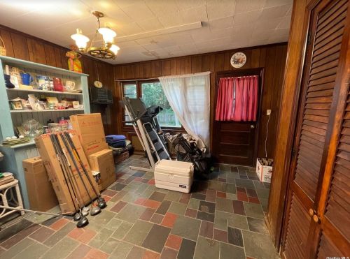 15 Richwood Pl, Huntington Station NY 11746-3228 exterior