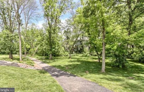 9 Conley Ln, Etters PA  17319-9015 exterior