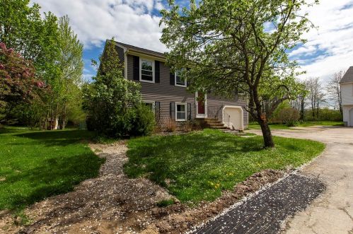 9 Jackson Brook Ter, Dover, NH 03820-6009