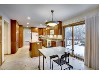 12111 Westridge Ln, Hopkins, MN 55305-3829