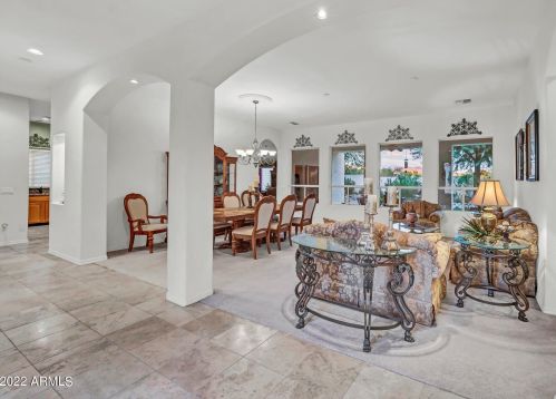 2815 64th St, Mesa, AZ 85215-1694