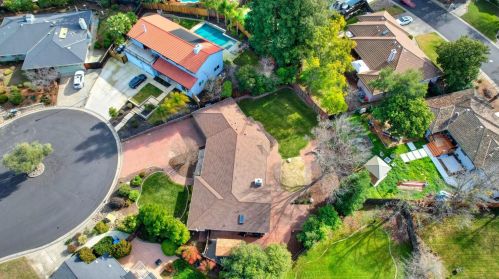 110 Spring Water Way, Folsom CA  95630-2073 exterior