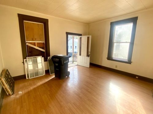 2195 Clara St, Cincinnati, OH 45214-1538