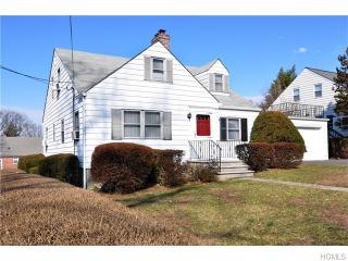 111 Iroquois Rd, Yonkers, NY 10710-5036