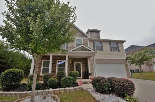5501 Oak Gate Dr, Greensboro, NC 27405-8289