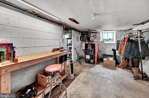 435 Boxwood Rd, Red Lion PA  17356-8347 exterior