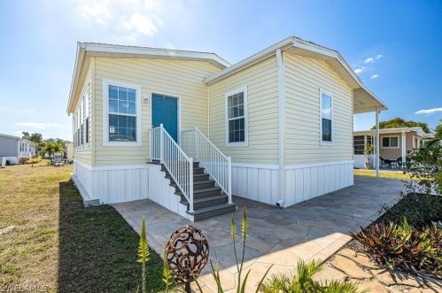 11940 Blue Bird Ln, Bonita Springs, FL 34135-7111