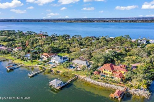 2442 Newfound Harbor Dr, Merritt Island FL  32952-2870 exterior