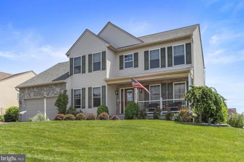 385 Silver Maple Ct, Mount Wolf, PA 17347-8908