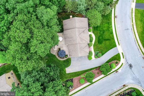 306 Deer Path Dr, Red Lion PA  17356-7800 exterior