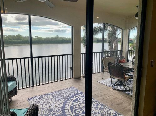 9494 Napoli Ln, Naples FL  34113-7786 exterior