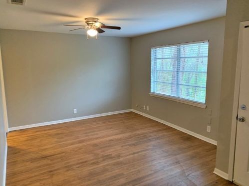 909 Valle Vista Dr, Athens, TX 75751-3021