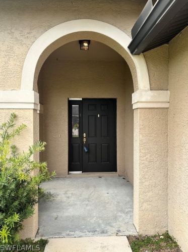 529 4th St, Cape Coral, FL 33909-0020