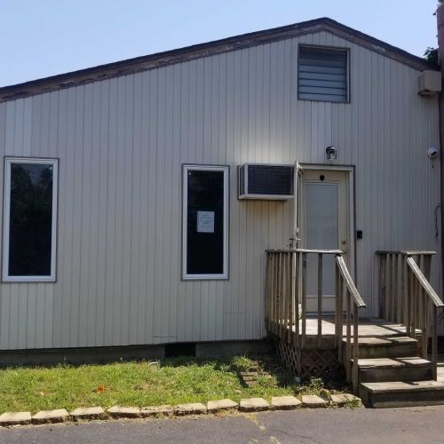 1342 Pine Dr, Bayshore, NY 11706-3822
