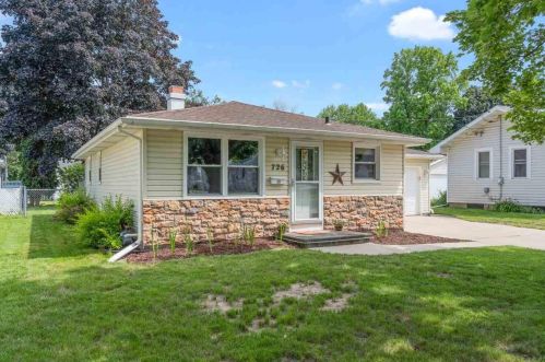 726 Thrush St, Green Bay, WI 54303-4328