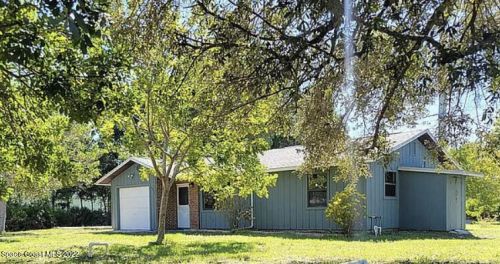 9800 Honeysuckle Dr, Sebastian, FL 32976-3320