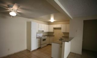1031 Cactus Ave, Rialto CA  92376-7801 exterior