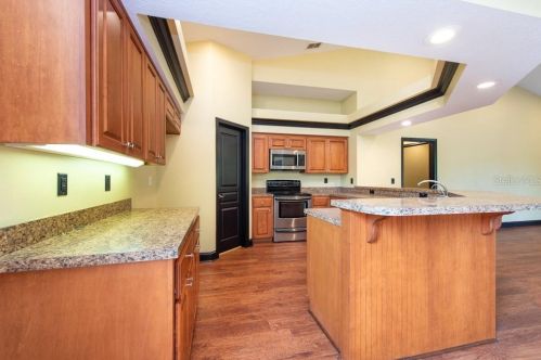 2014 Pioneer Dr, Lakeland FL  33809-4995 exterior