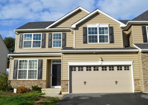 971 Spring White Dr, Breinigsville, PA 18031-1790
