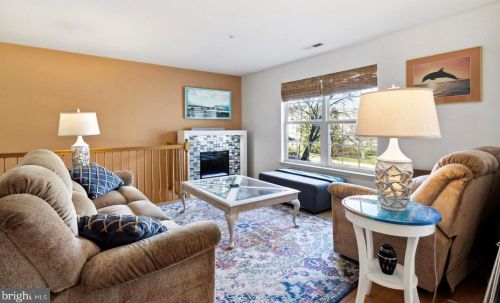 1503 Lakeside Dr, Palmyra NJ  08065-2131 exterior