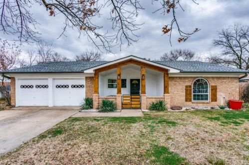 1952 Yucca Trl, Hurst, TX 76054-3110