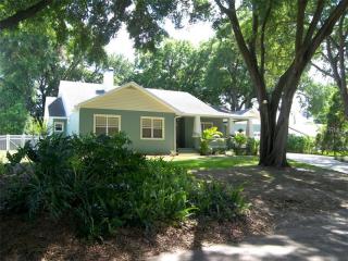 3623 Grove Terrace Dr, Lakeland, FL 33813-3984