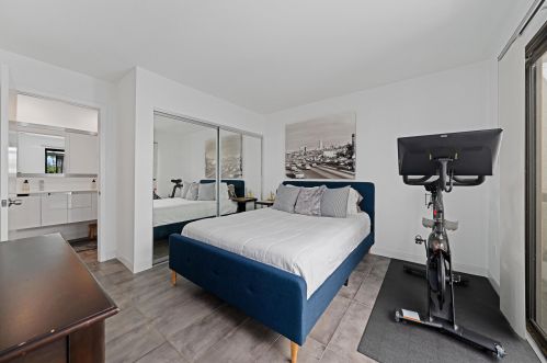 16 Palomas Dr, Rancho Mirage CA  92270-4747 exterior