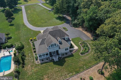 30600 Cypress Ln, Laurel DE  19956-3512 exterior